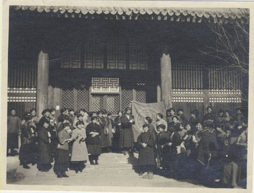 Alice Frame reading at a Chinese School for Girls.jpg